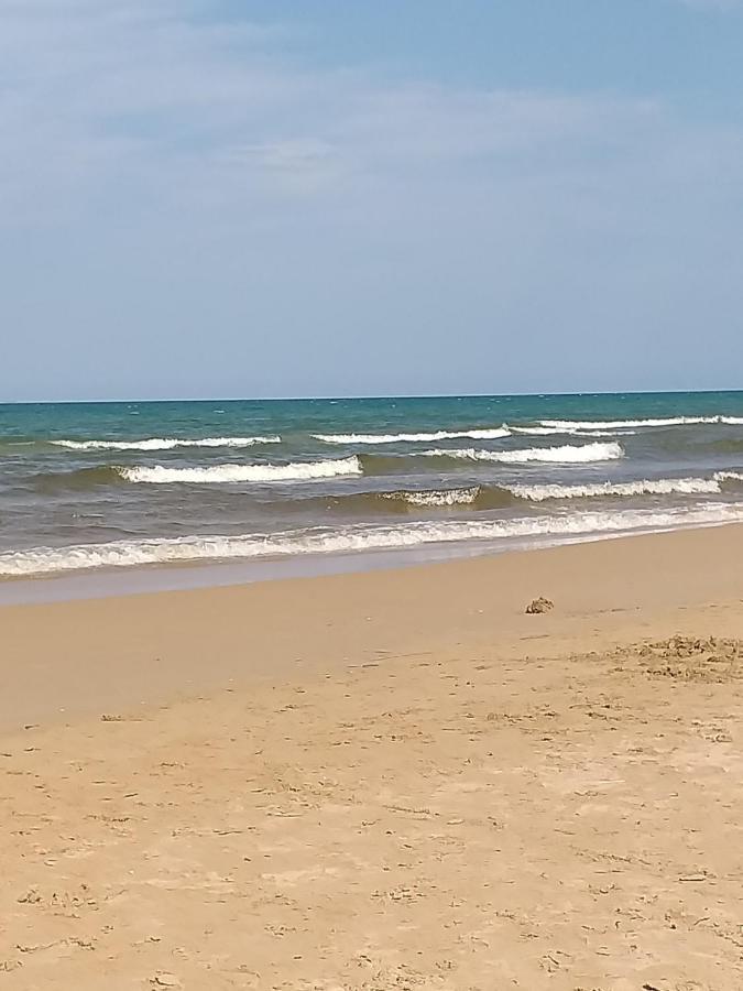 Appartamento Oliva Nova Flat In Front Of Met Esterno foto