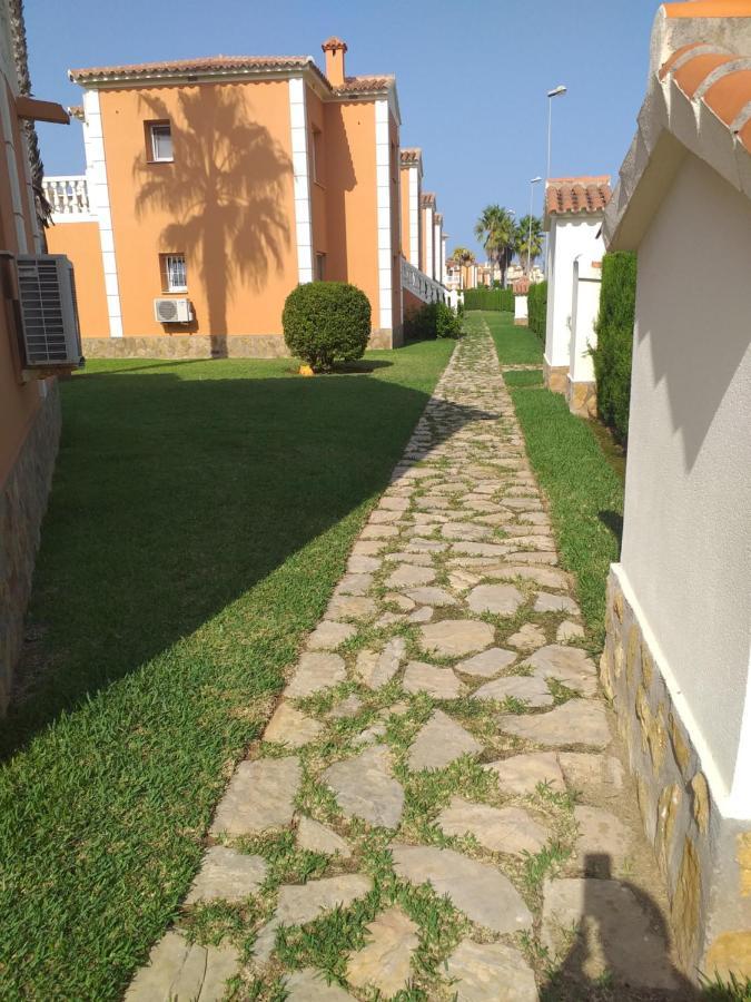 Appartamento Oliva Nova Flat In Front Of Met Esterno foto