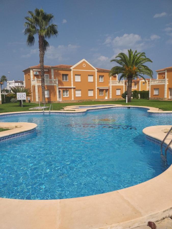 Appartamento Oliva Nova Flat In Front Of Met Esterno foto