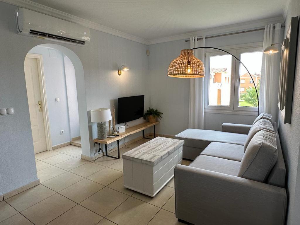 Appartamento Oliva Nova Flat In Front Of Met Esterno foto