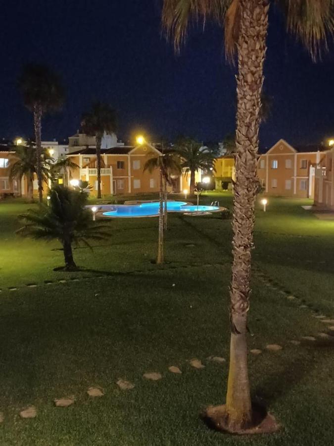 Appartamento Oliva Nova Flat In Front Of Met Esterno foto