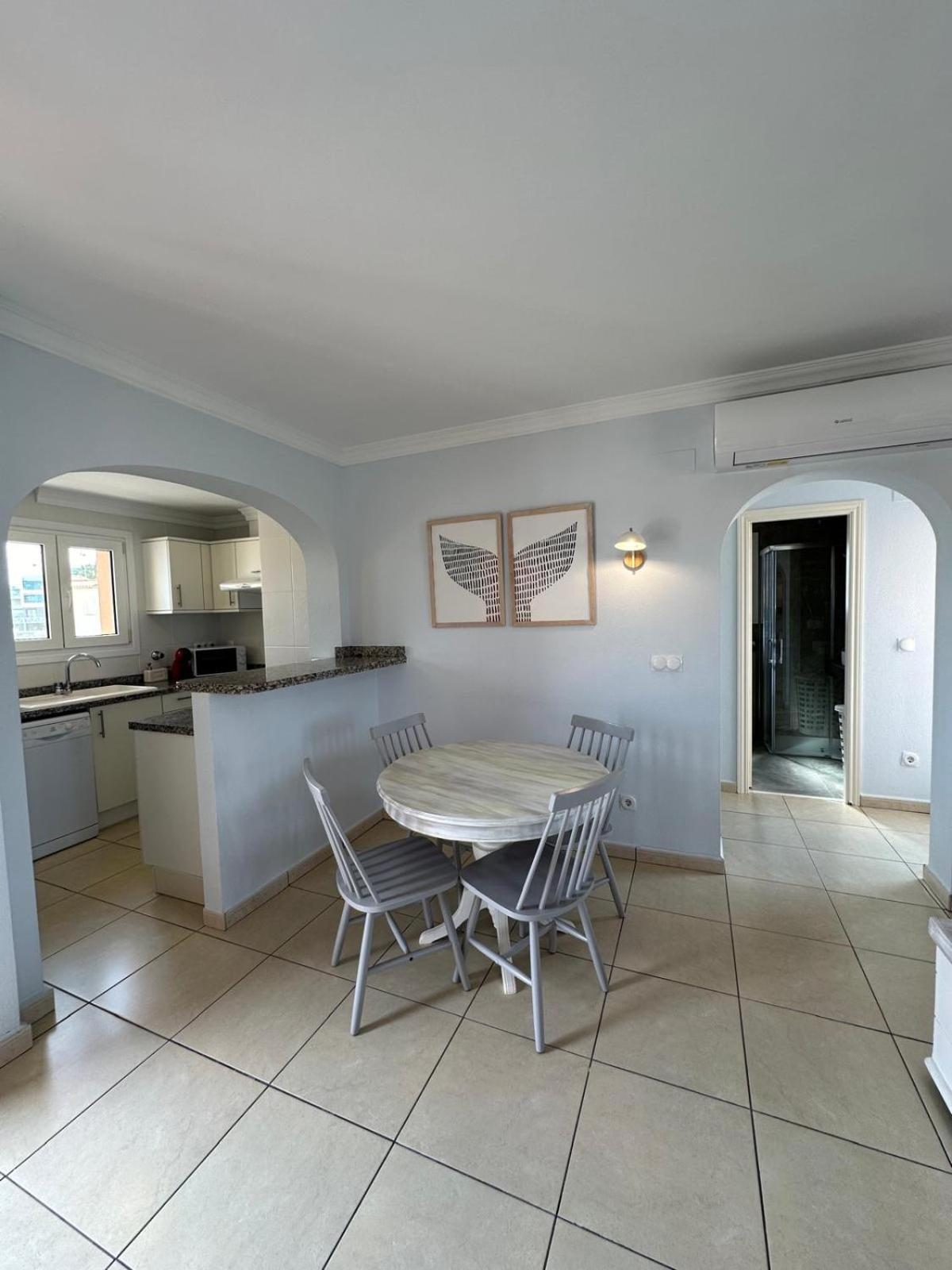 Appartamento Oliva Nova Flat In Front Of Met Esterno foto