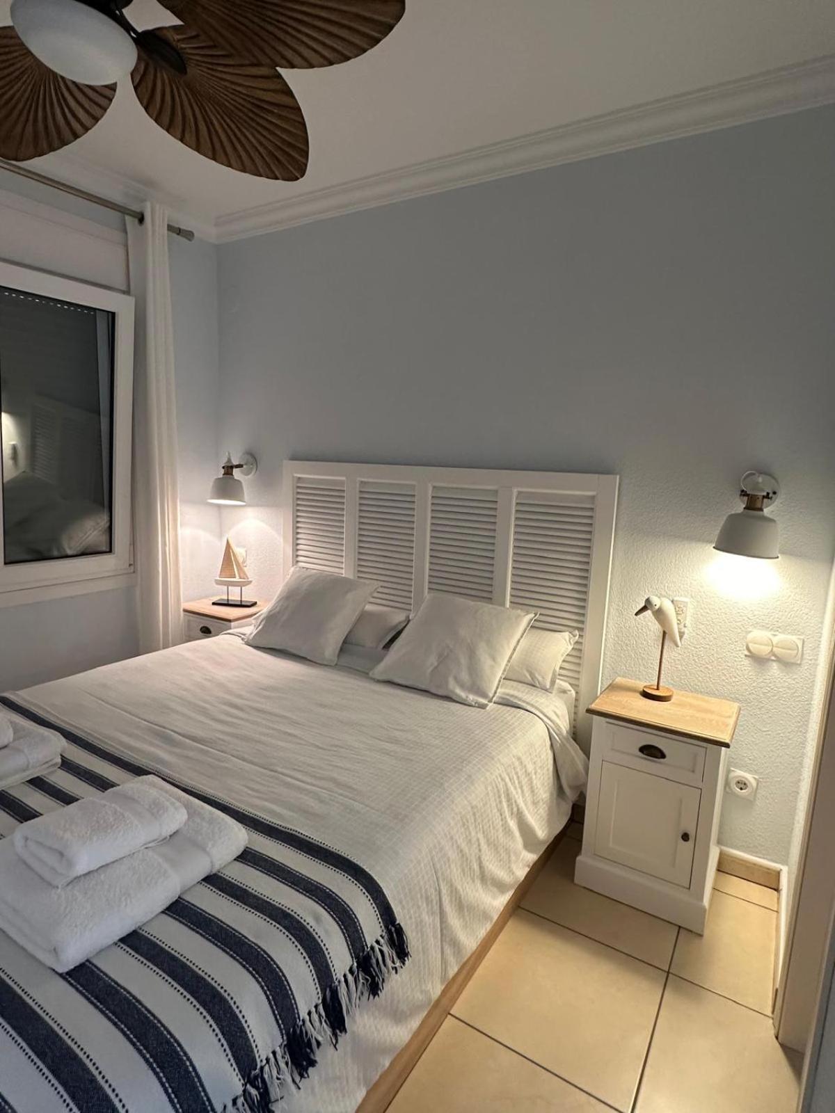 Appartamento Oliva Nova Flat In Front Of Met Esterno foto