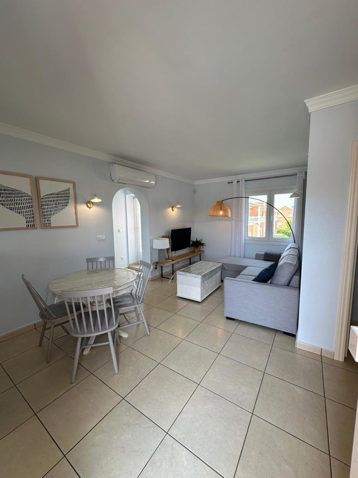 Appartamento Oliva Nova Flat In Front Of Met Esterno foto